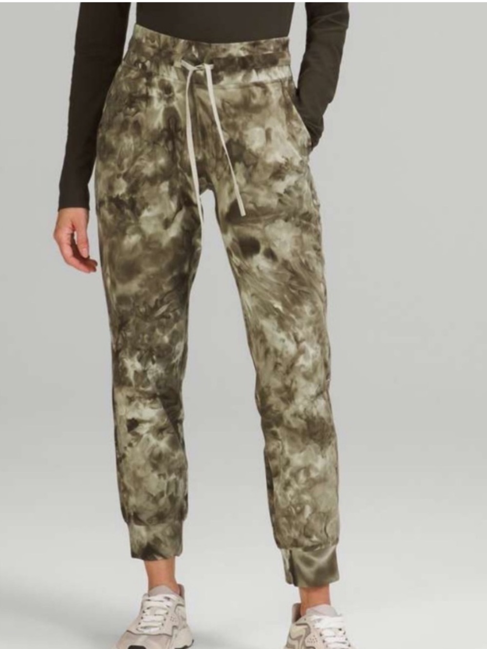 Lululemon Ready to Rulu High-Rise Jogger Size 4